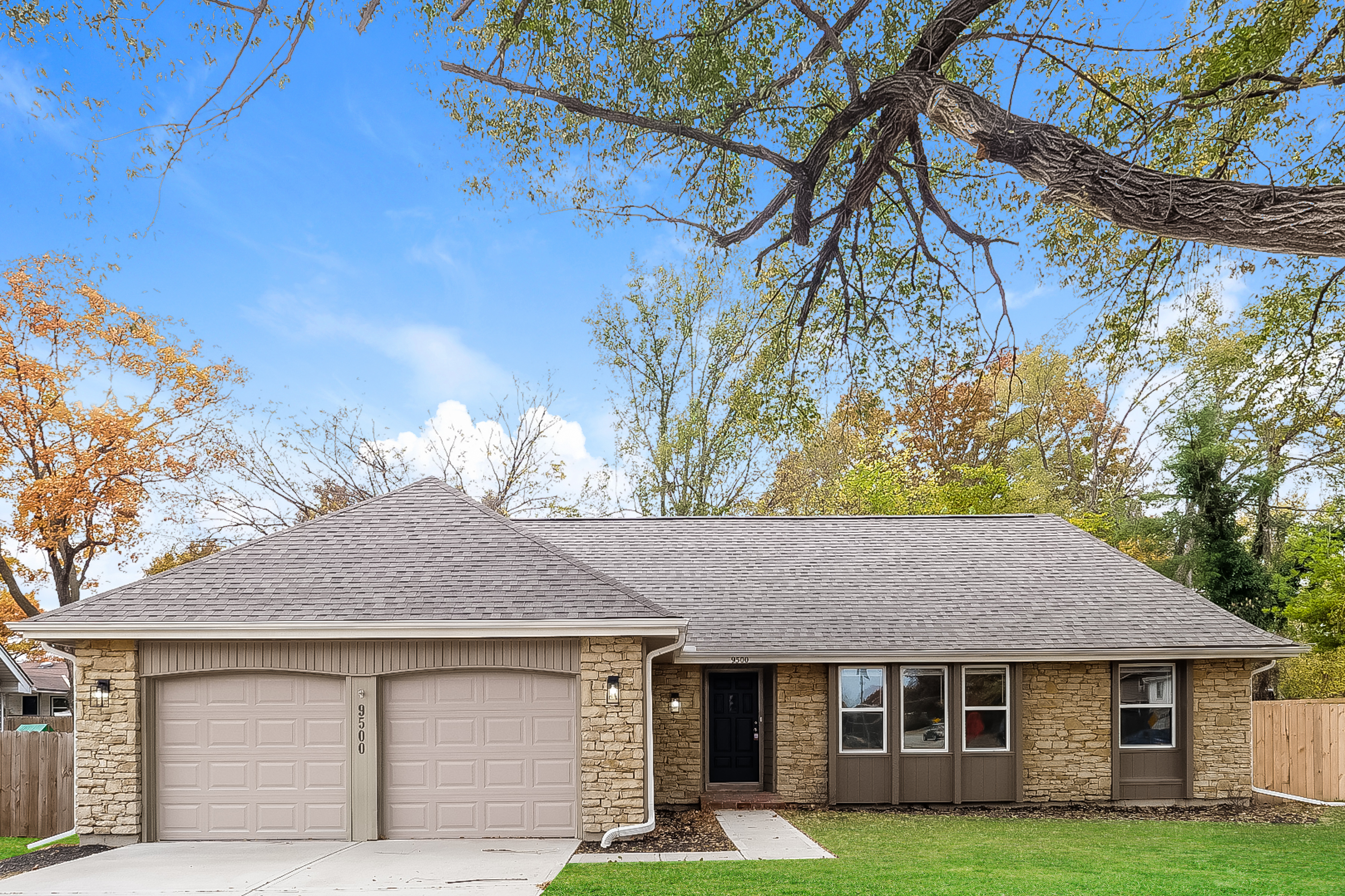 9500 Knox Dr Overland Park, KS 66212